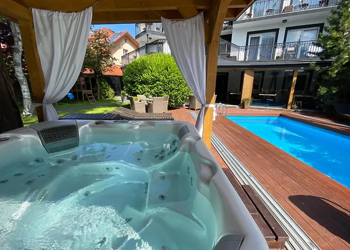 Apartmán Boho Z Basenem Krytym I Jacuzzi Leba